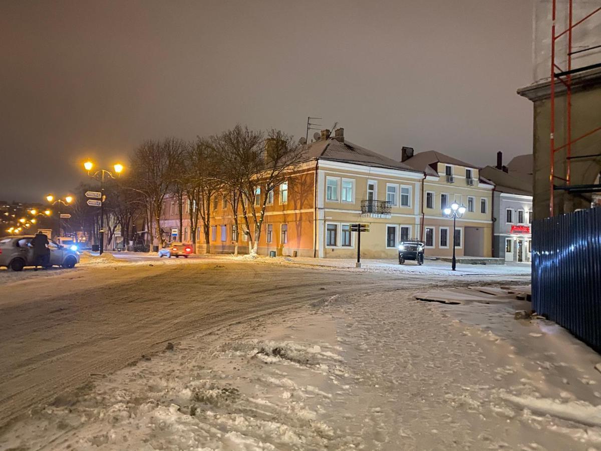 Чудові Апартаменти «D.I.M.» В Старому Місті Kamjanets-Podilskyj Exteriör bild